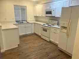 featured image of 10405 Sw Franklin Ln