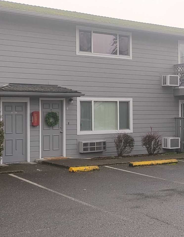 Agee - Photo 2 of 33