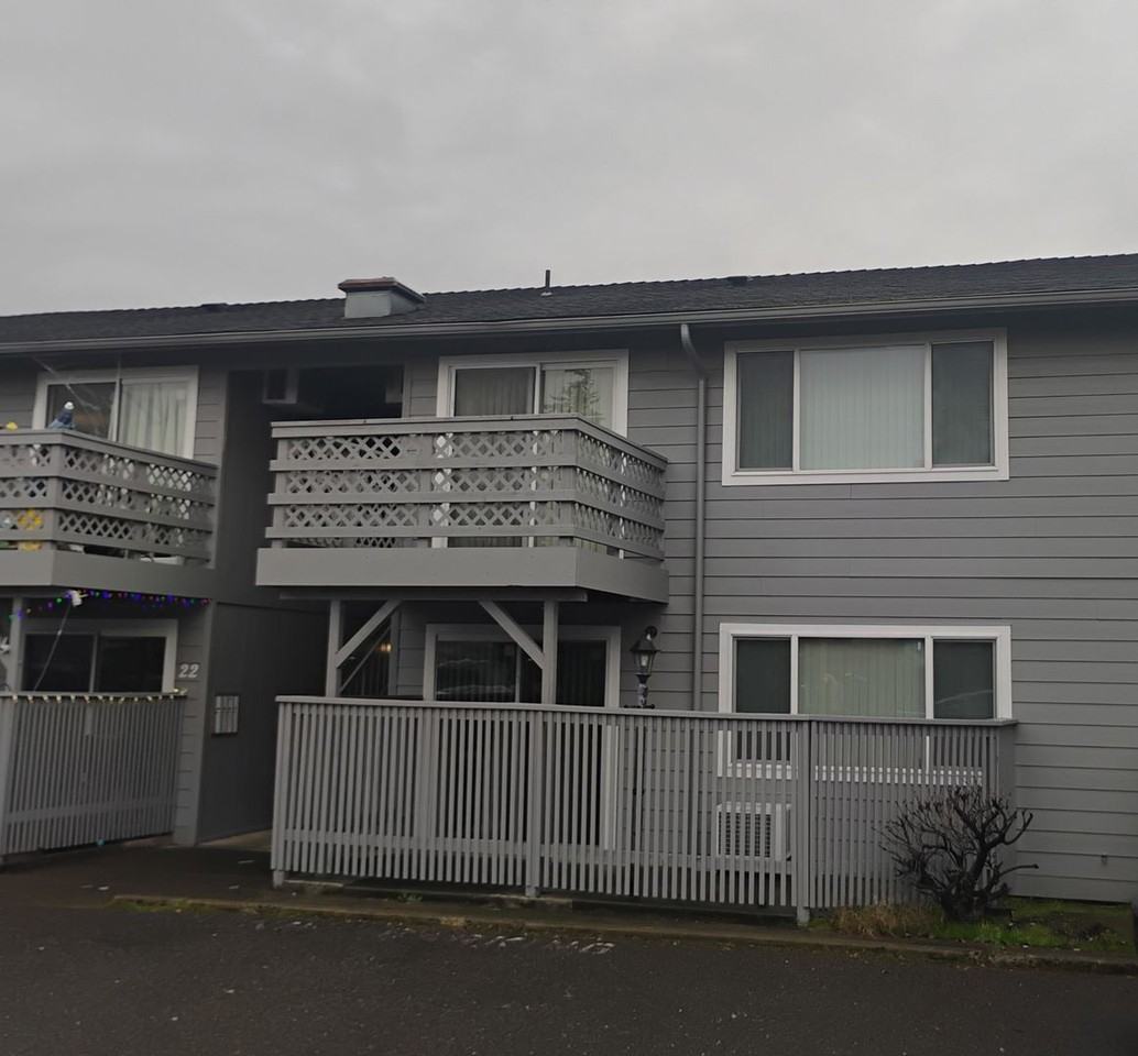 Agee - Photo 3 of 33