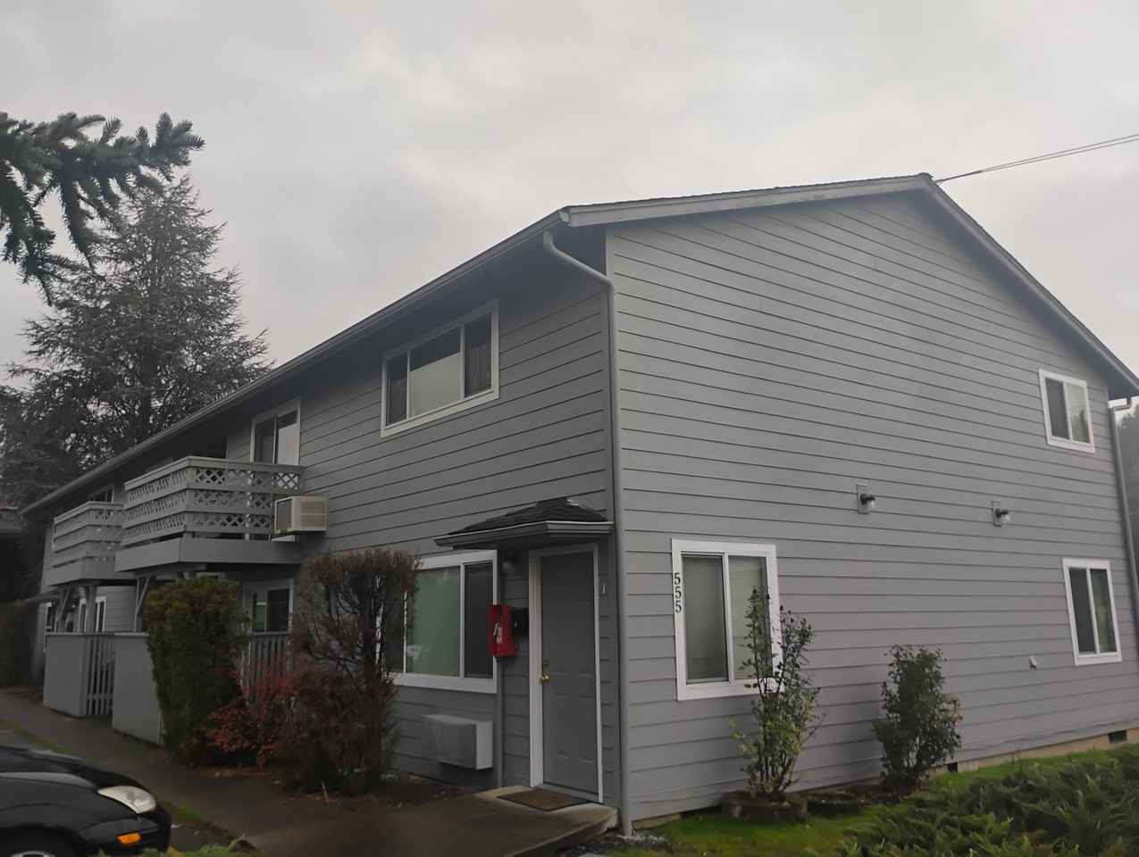 Agee - Photo 4 of 33