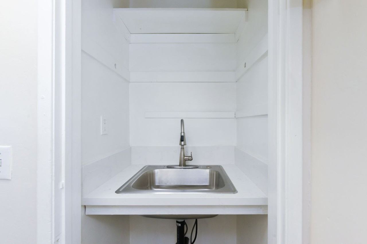 Berendo Street Apartments - Photo 7 of 28