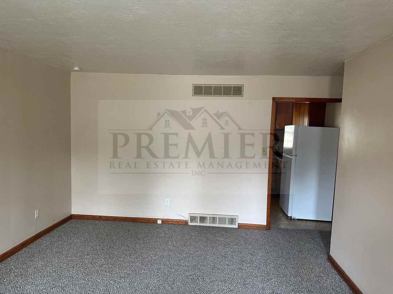 107 S Arlington Ave - Photo 4 of 16