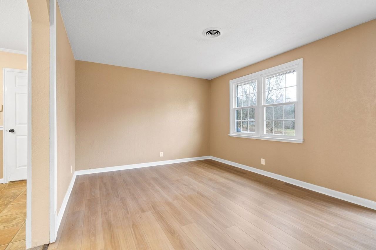 2107 Seven Mile Ferry Rd - Photo 7 of 27