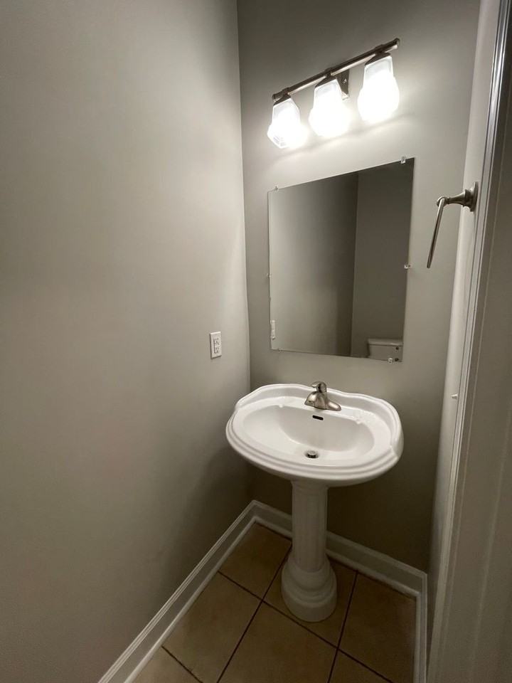 110 Eagle Lndg - Photo 6 of 31