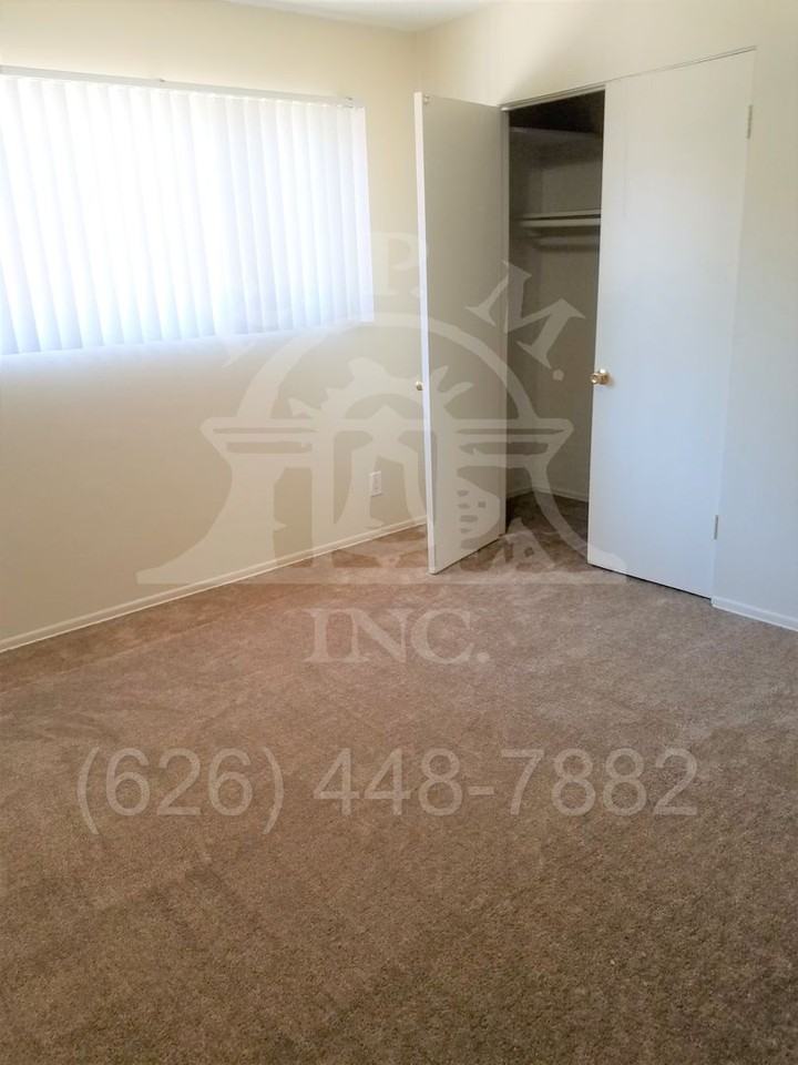 14428 Amar Rd - Photo 6 of 8