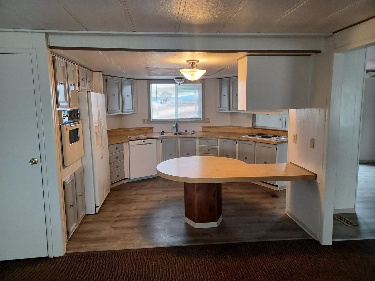 8216 Homedale Rd - Photo 5 of 14