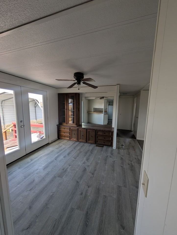 8216 Homedale Rd - Photo 6 of 14