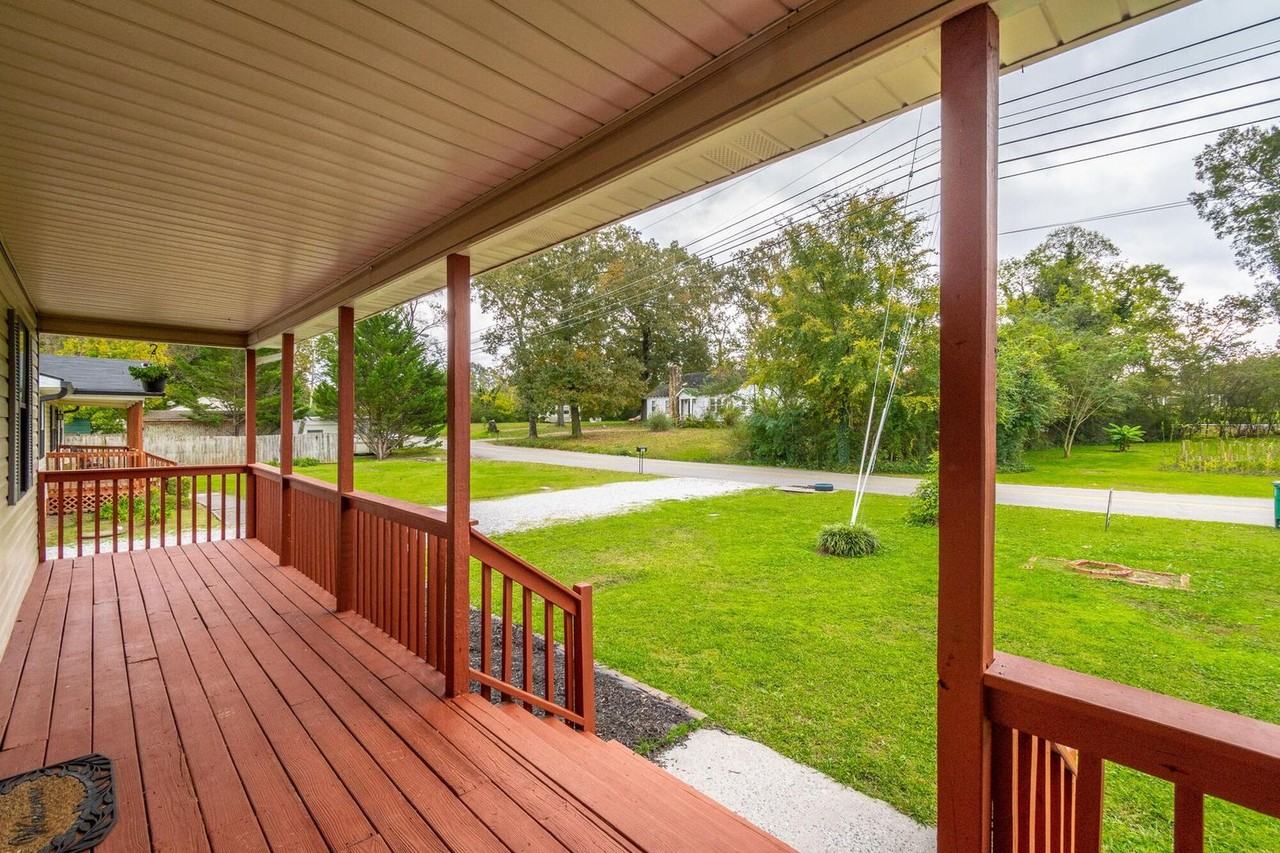 705 State Line Rd - Photo 2 of 17