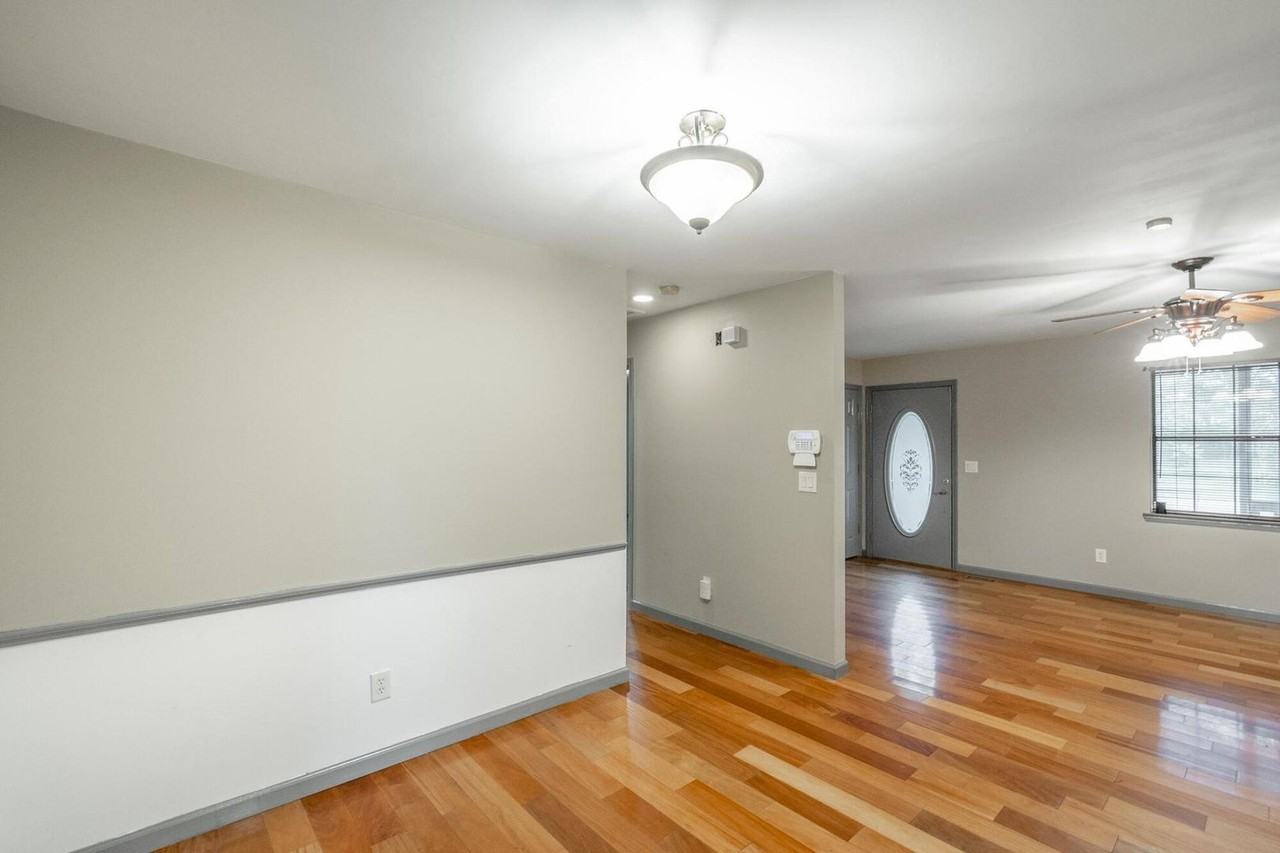 705 State Line Rd - Photo 6 of 17