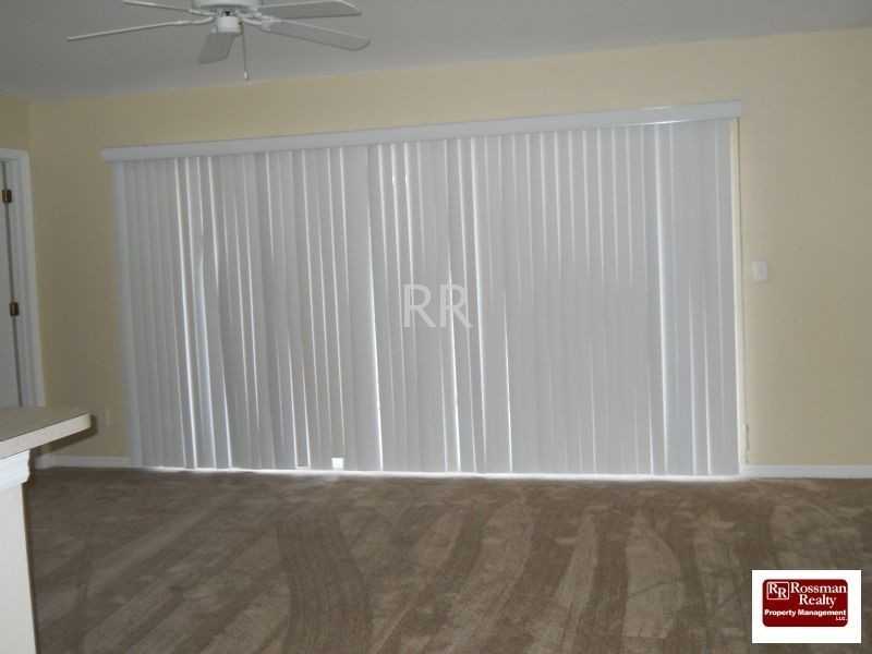 2016 Ne 7th Pl - Photo 4 of 7