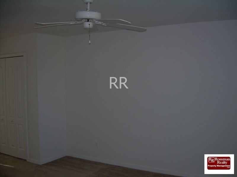 2016 Ne 7th Pl - Photo 6 of 7