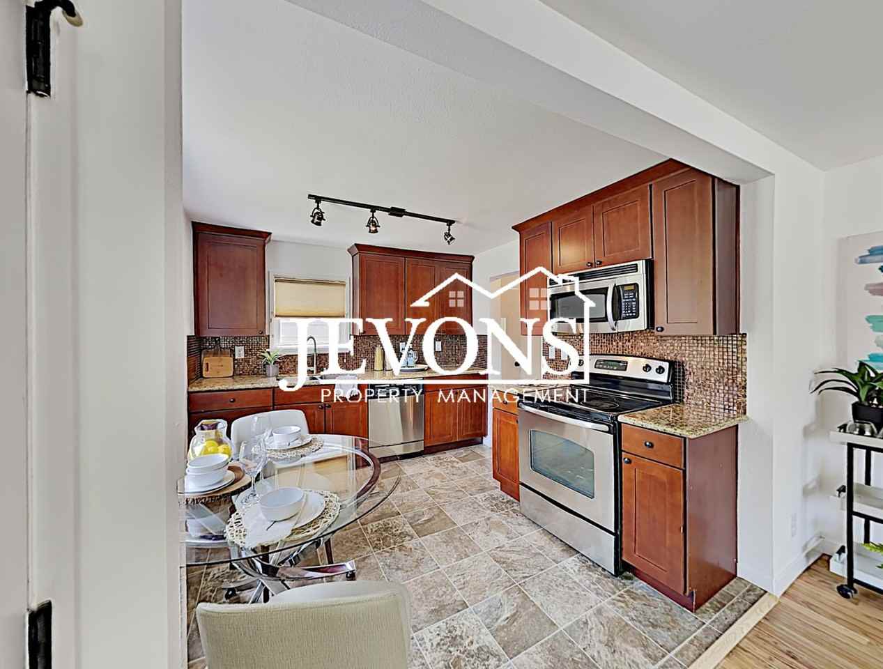 9203 21st Ave Sw - Photo 5 of 24