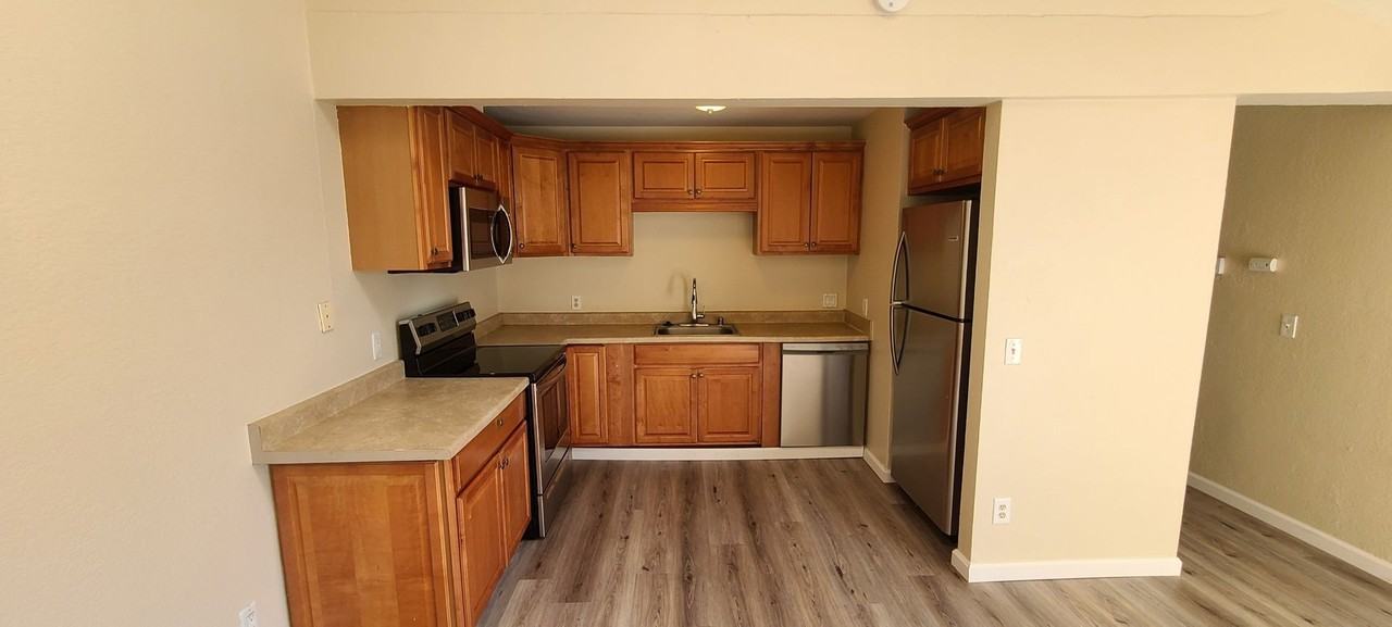 850 East Cotati Avenue #4 - Photo 3 of 12