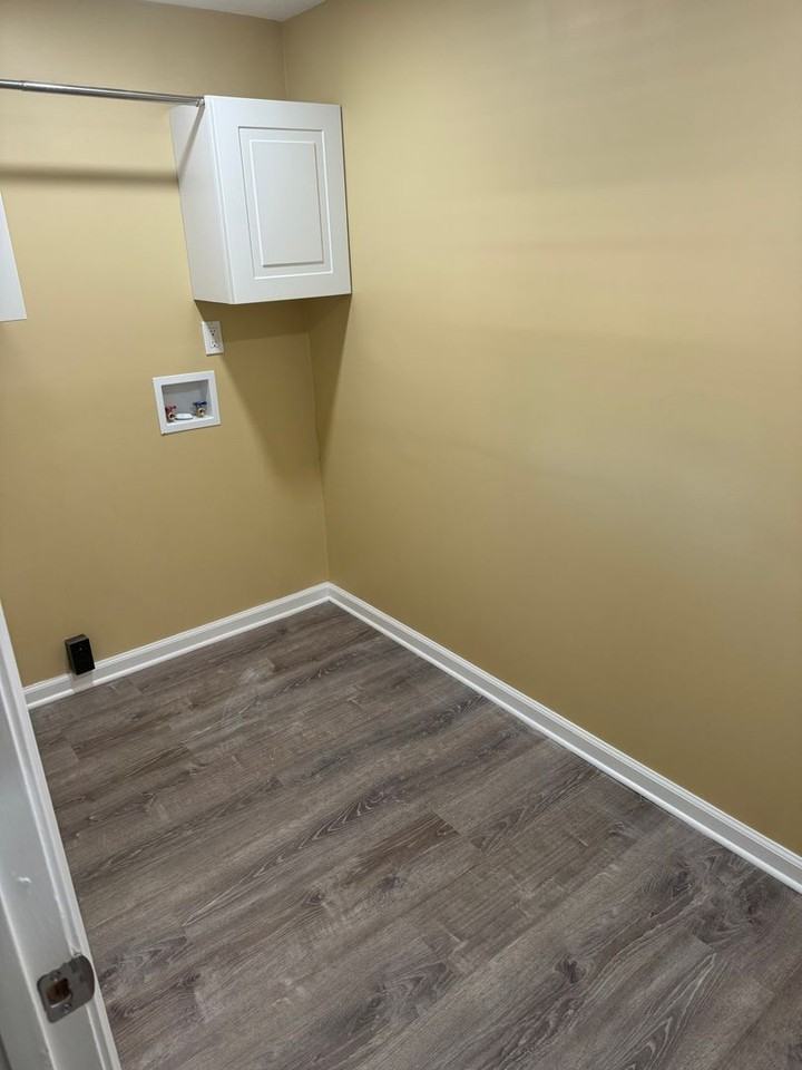 1413 Collins Drive - Photo 4 of 17