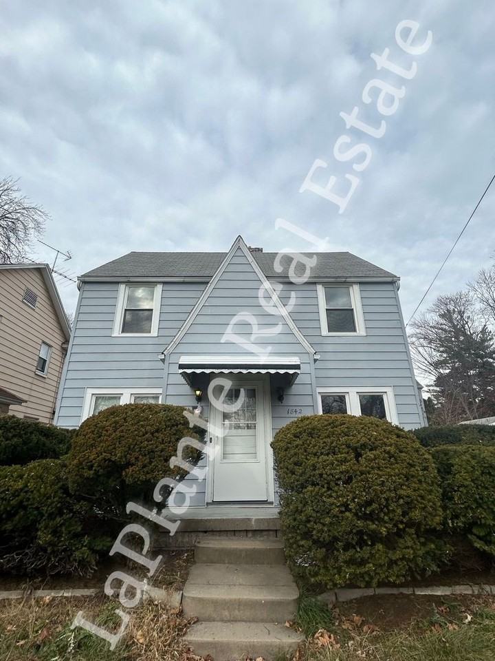 1842 Marlow Road - Photo 2 of 23