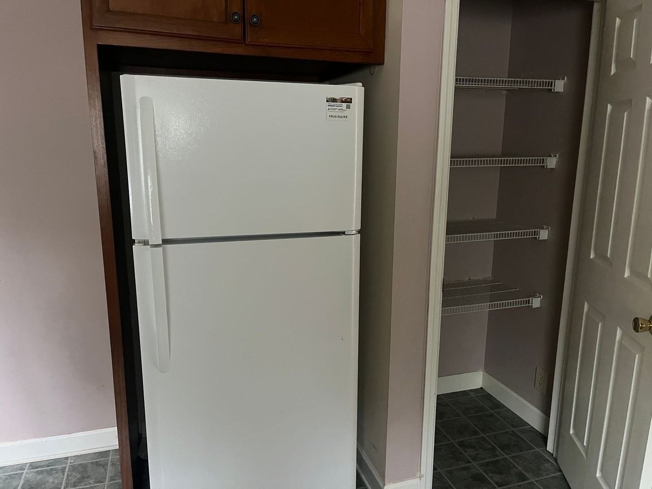 411 Berkley Street Southeast - Photo 4 of 12