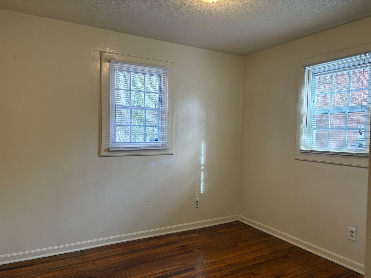 1301 Wise Ave - Photo 5 of 11