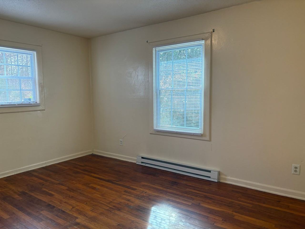 1301 Wise Ave - Photo 7 of 11