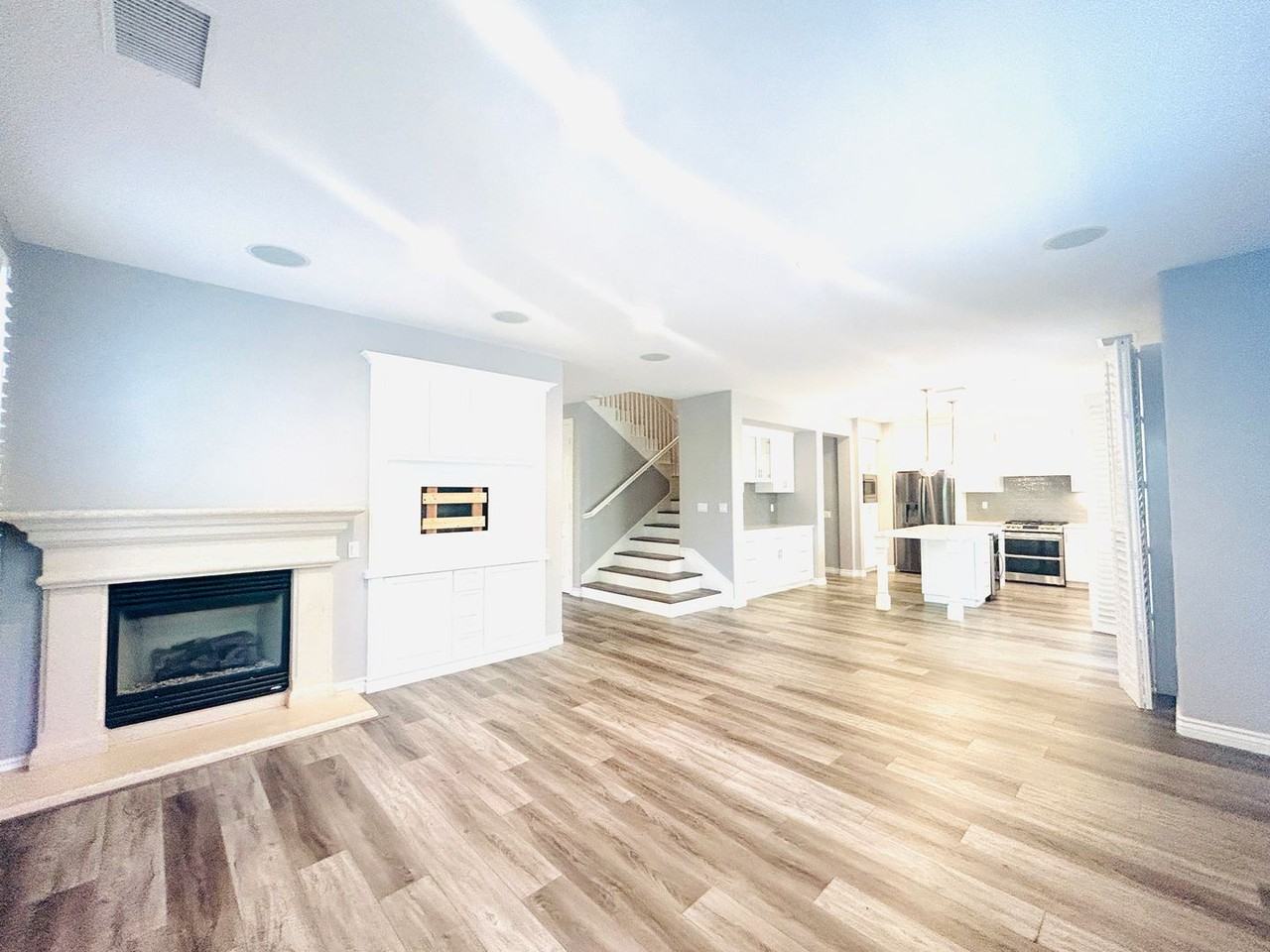 4701 Luna Ct - Photo 2 of 30