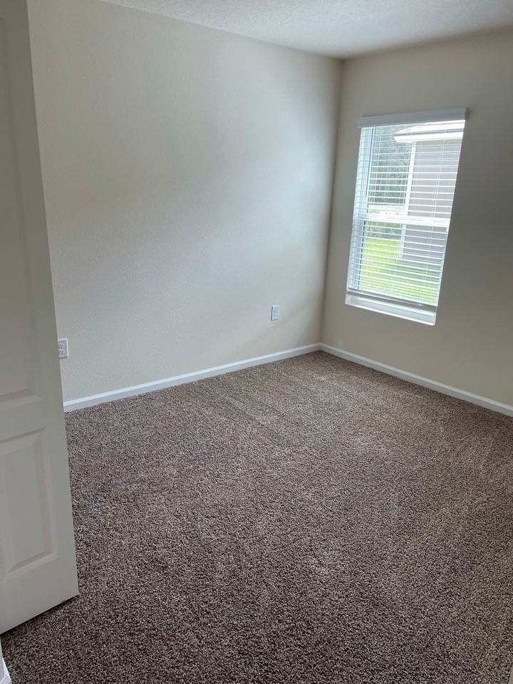 127 Teakwood Drive - Photo 2 of 18