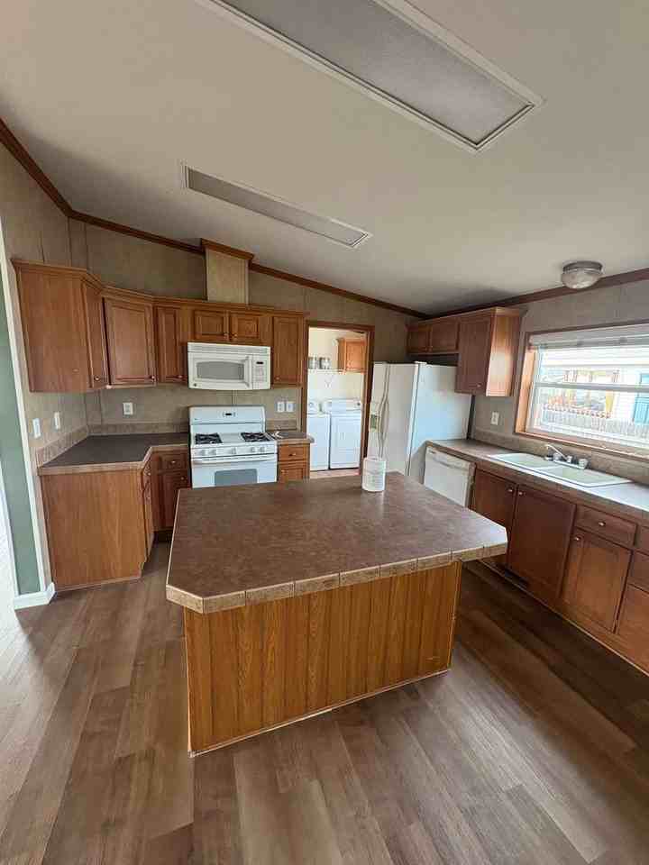 17 E 13th St - Photo 3 of 13