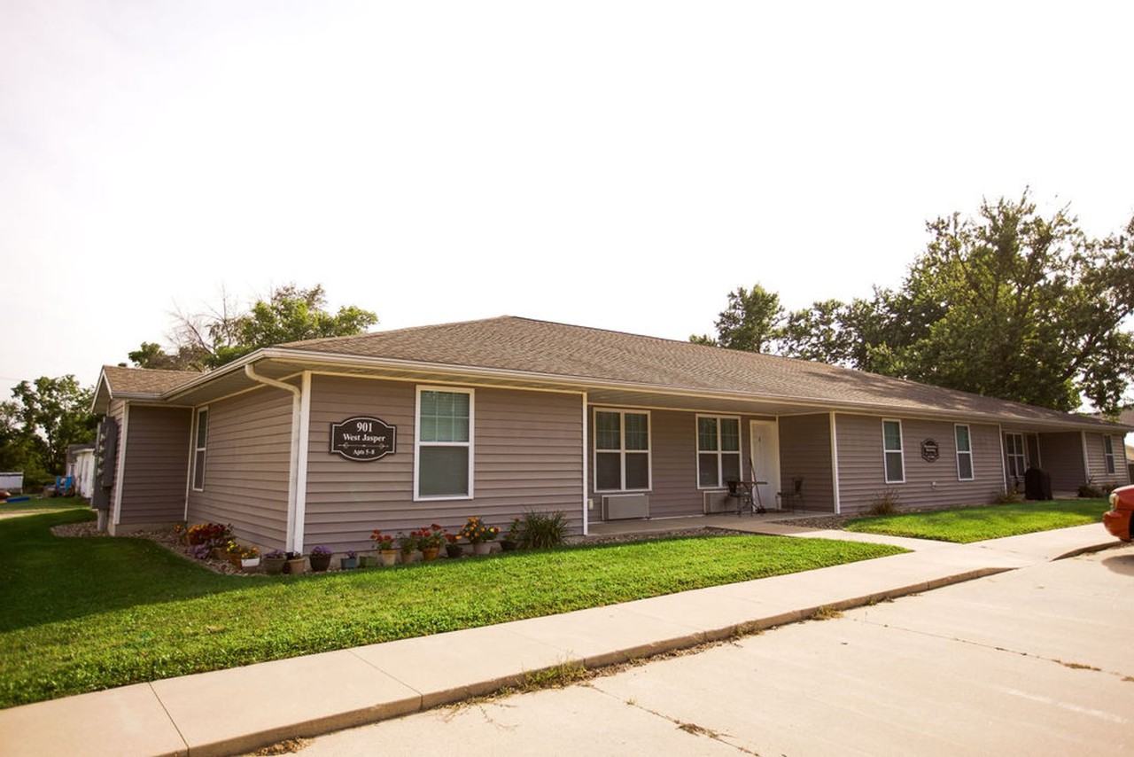 Manchester Senior Housing - Photo 2 of 8