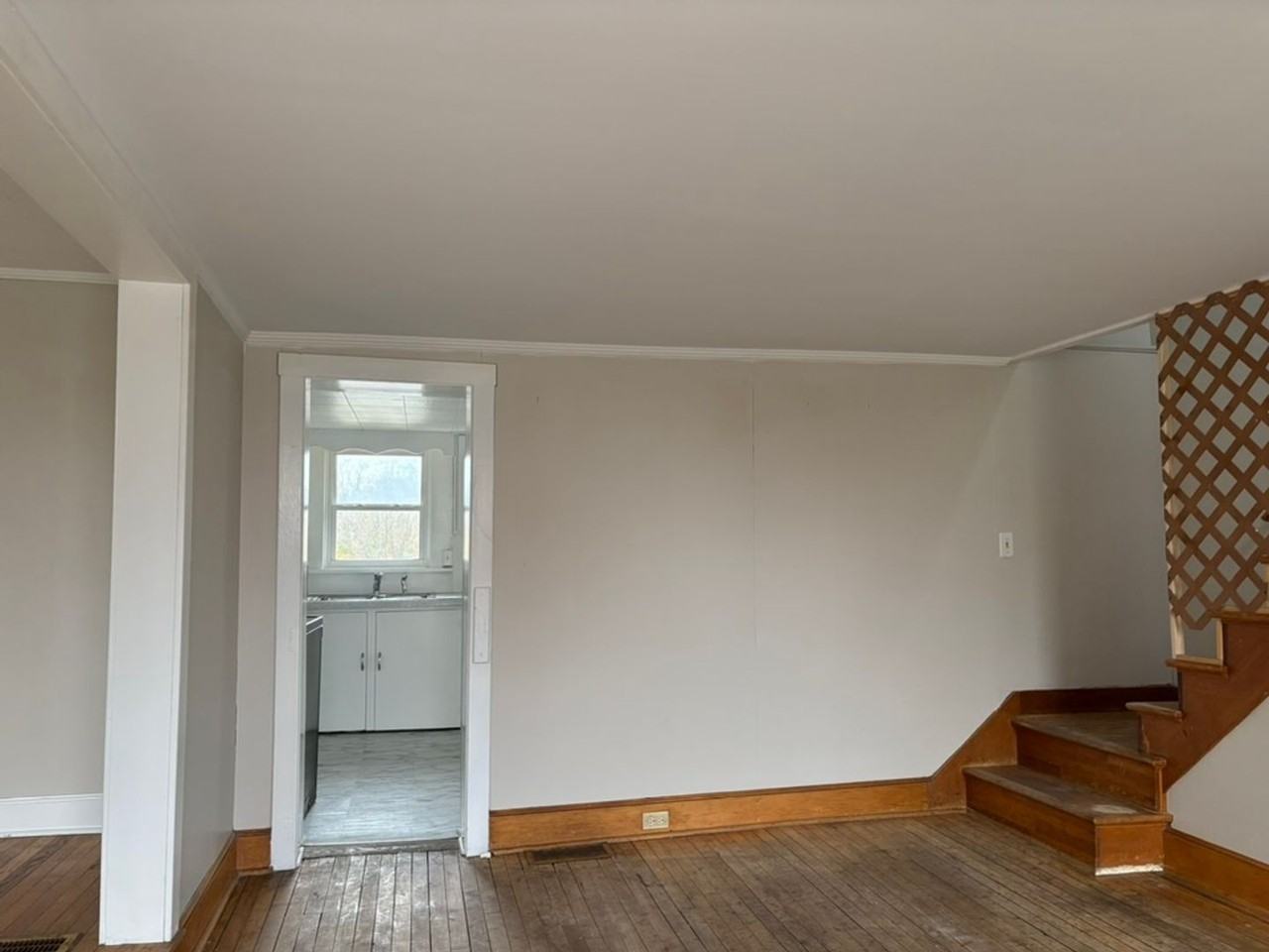 251 Wayne Ave - Photo 2 of 20