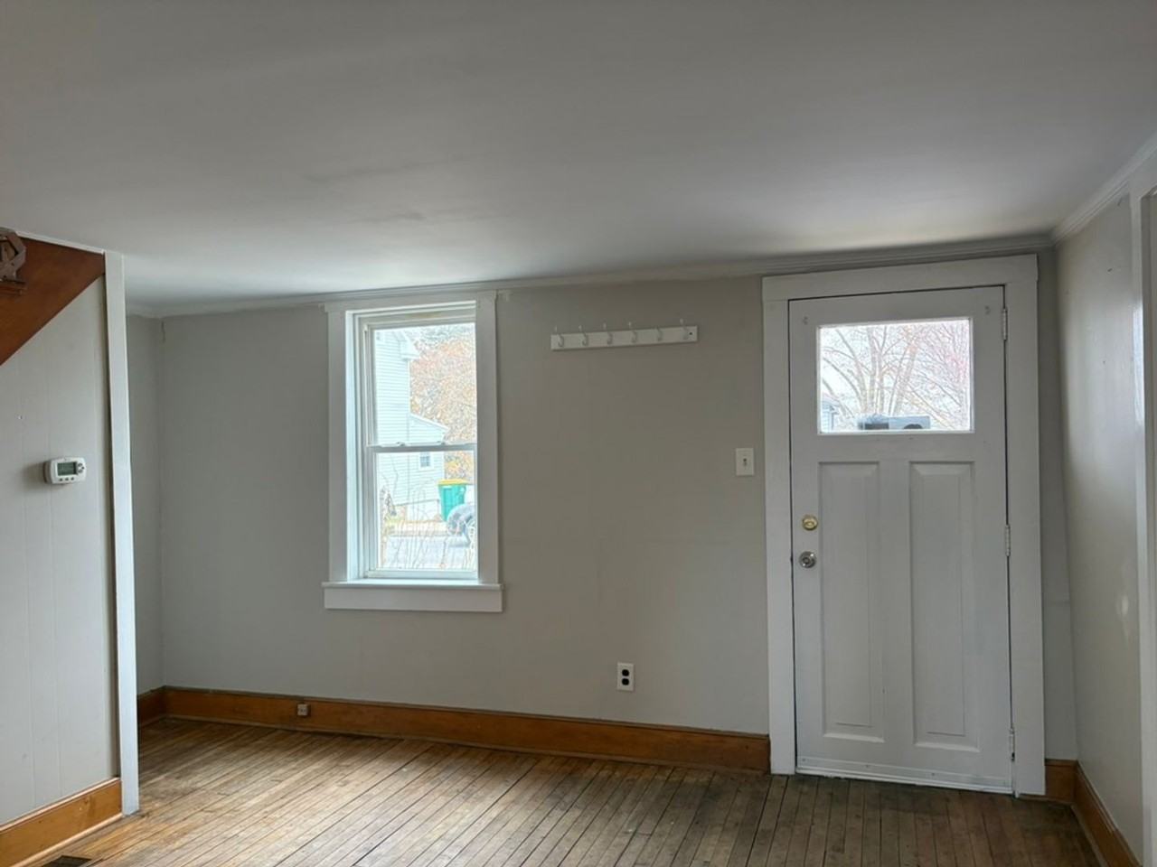 251 Wayne Ave - Photo 5 of 20