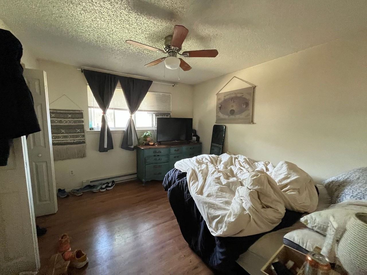 1251 E 6th St - Photo 6 of 9