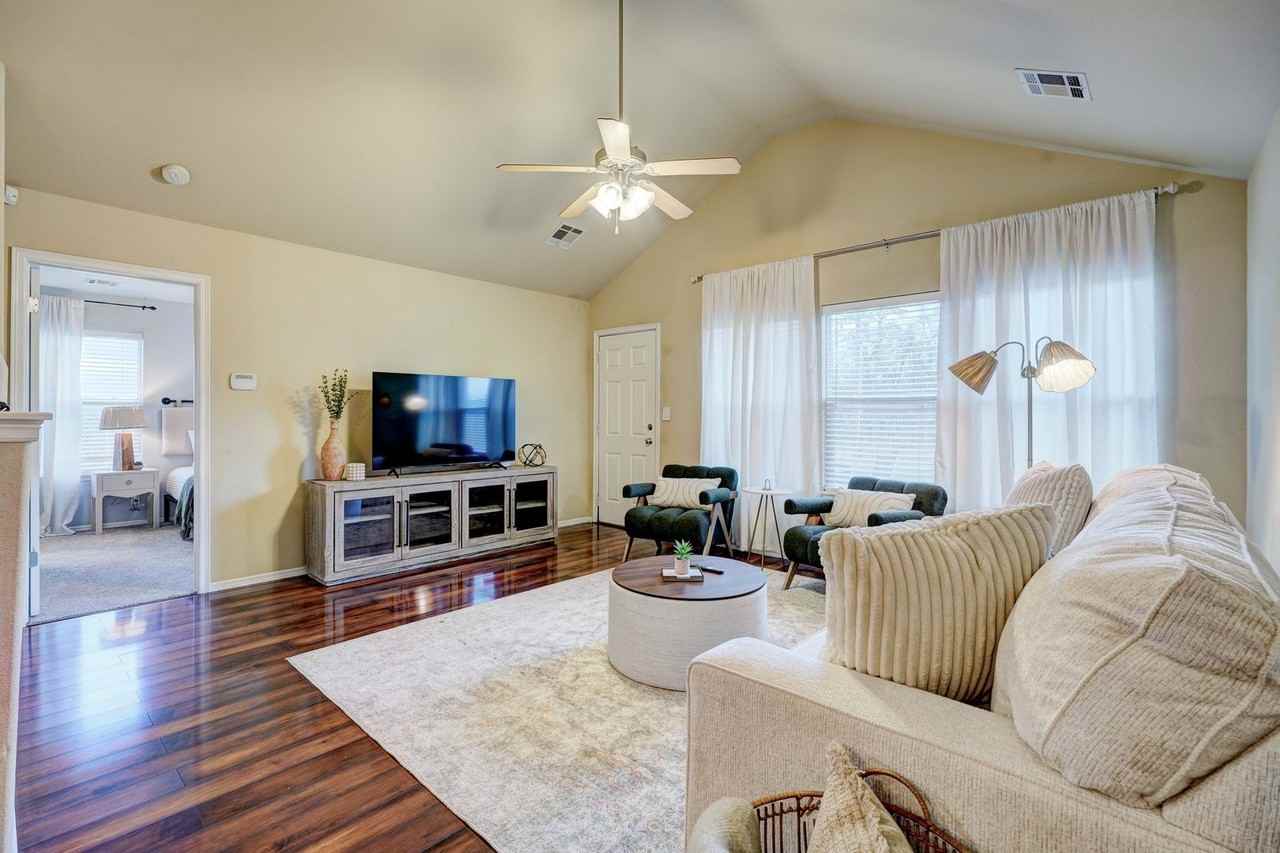 10601 North 146th East Avenue - Photo 3 of 32