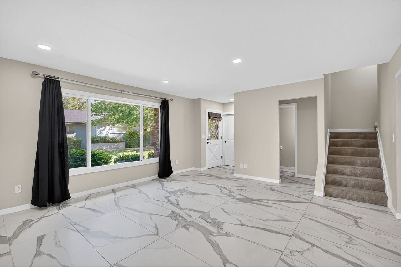 1339 N 44th St - Photo 4 of 41