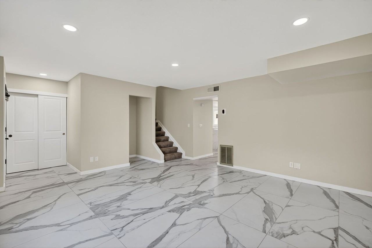 1339 N 44th St - Photo 5 of 41