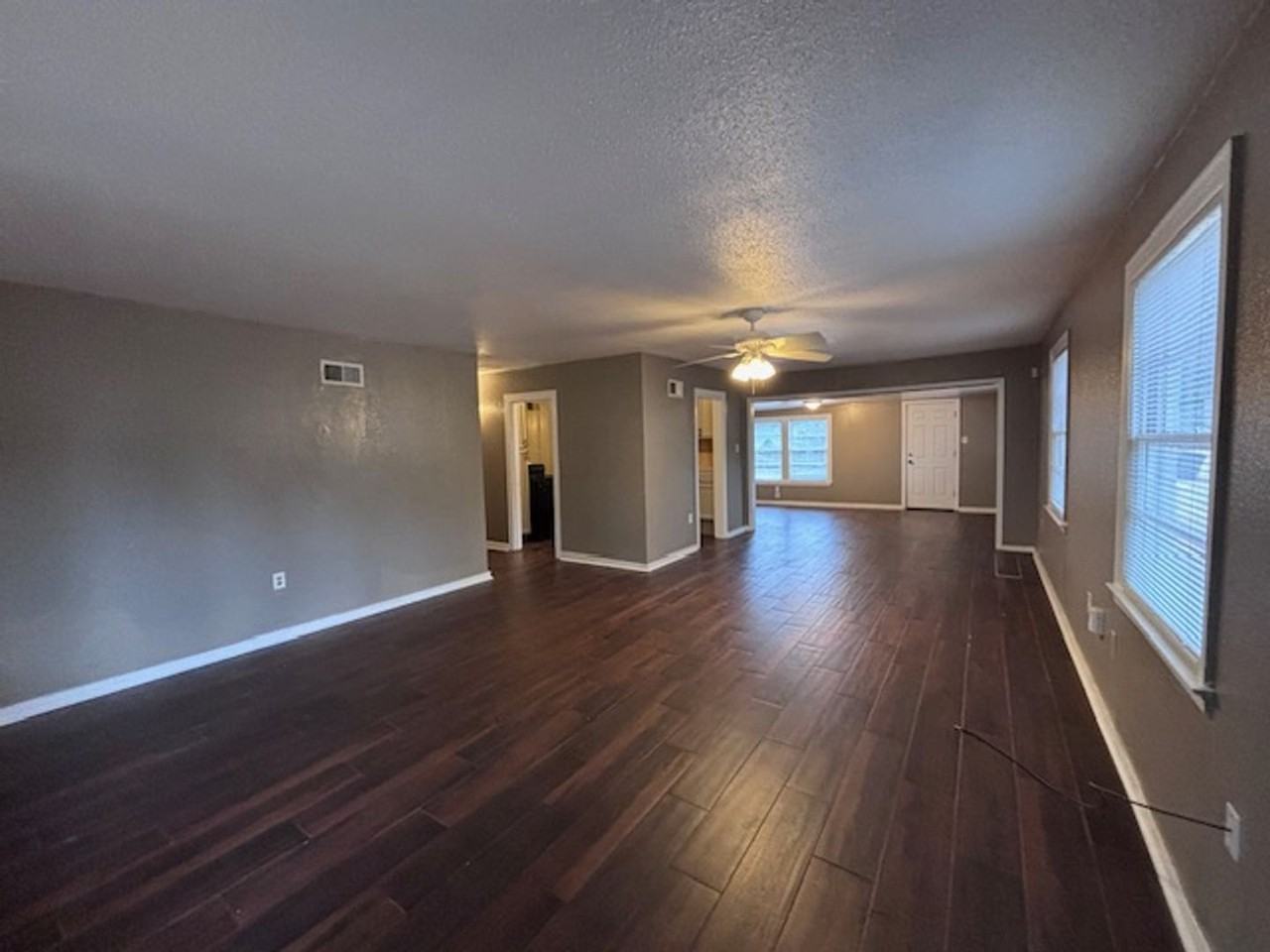 3906 South Barrow Drive - Photo 3 of 22