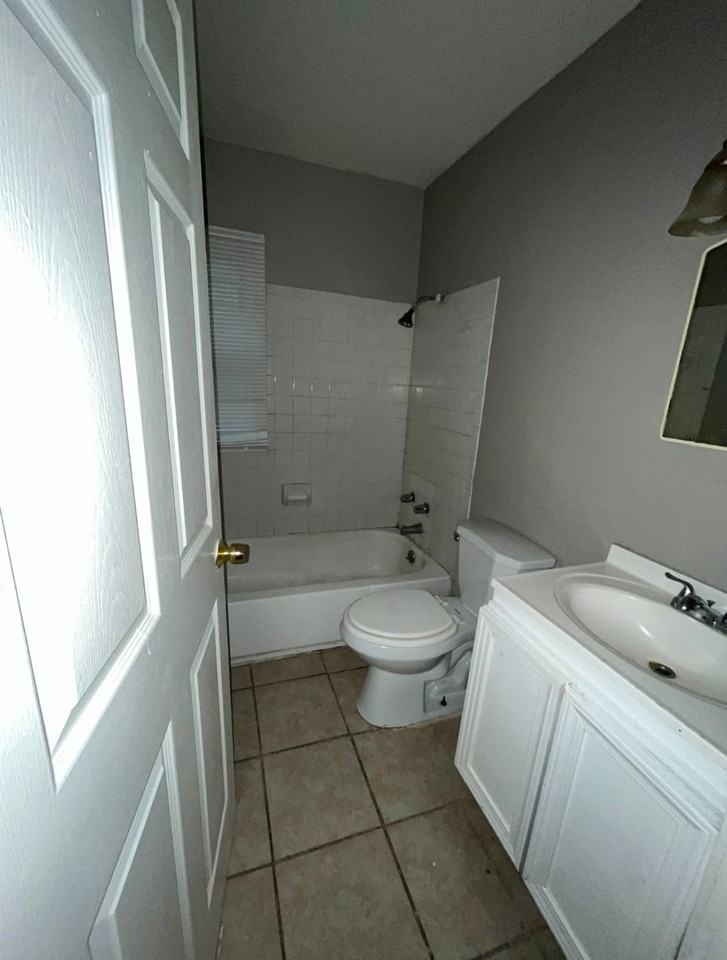 1507 Wilson Street - Photo 4 of 9