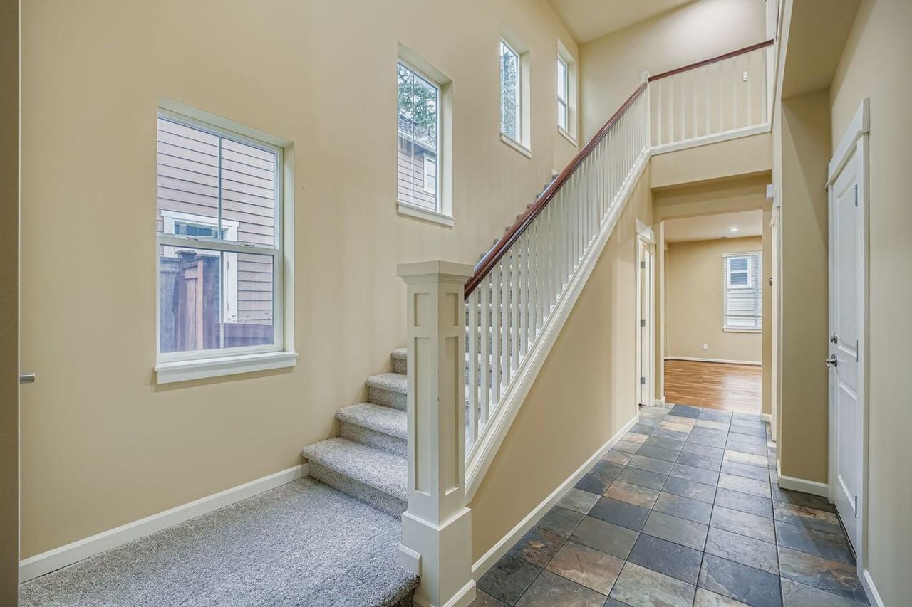 11330 177th Pl Ne - Photo 3 of 22