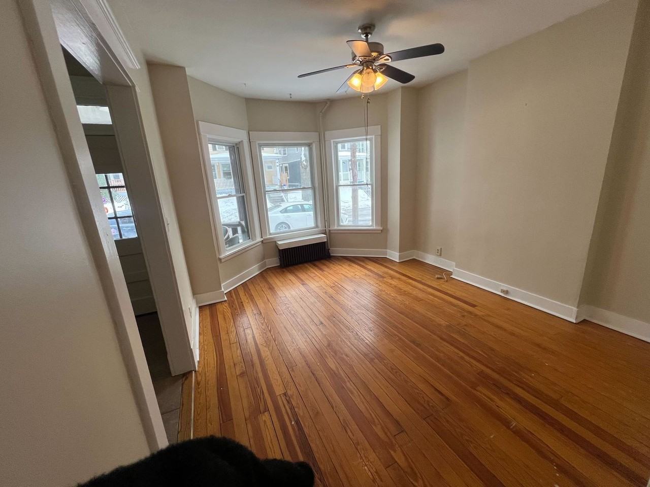 28 Columbia St - Photo 2 of 9