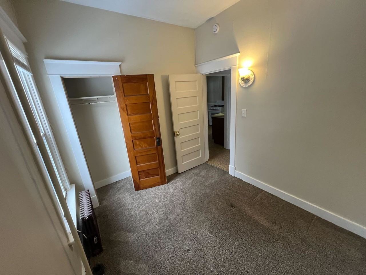 28 Columbia St - Photo 5 of 9