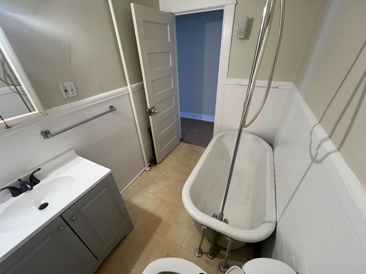 28 Columbia St - Photo 6 of 9