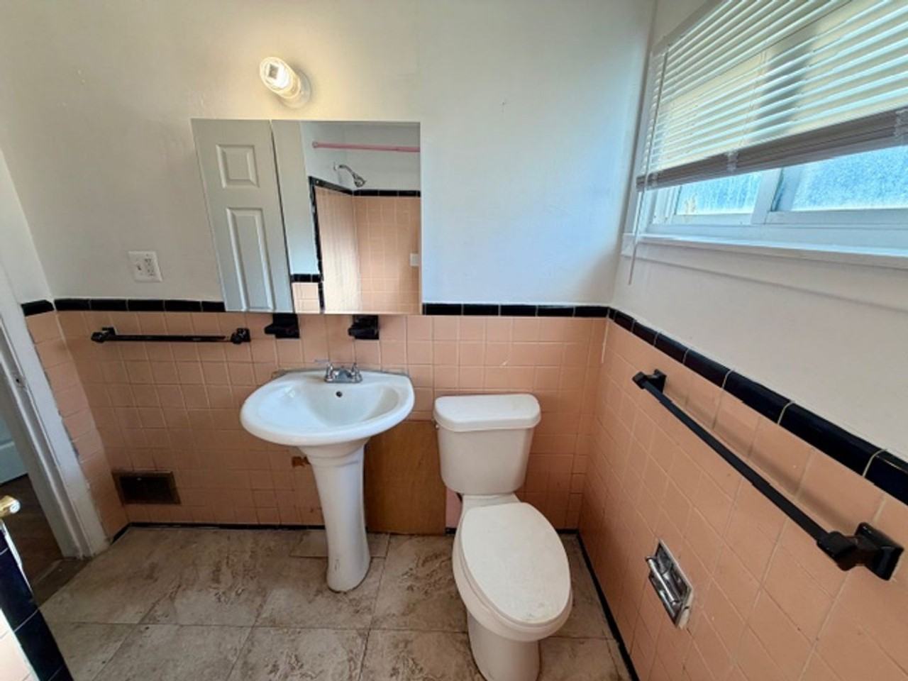 9371 Hartwell St - Photo 6 of 12