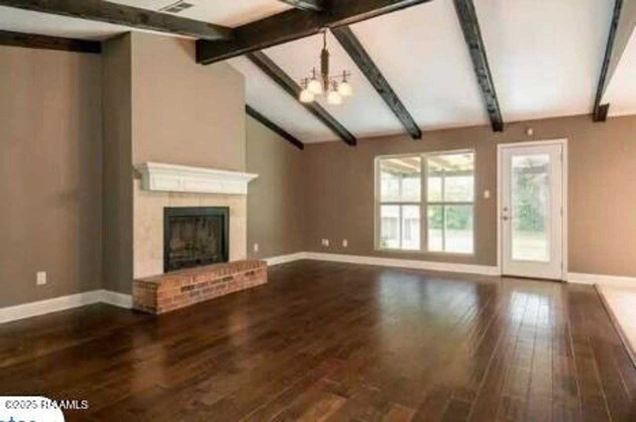 403 Yvette Marie Drive - Photo 2 of 5