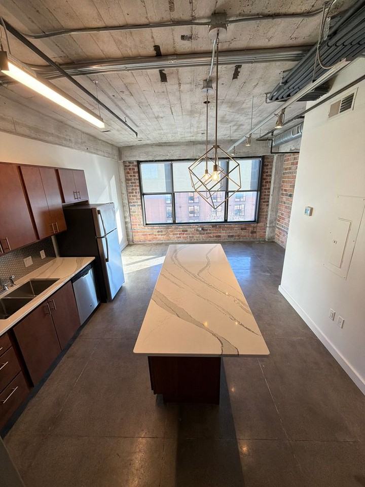 Clemens Building - Photo 2 of 38