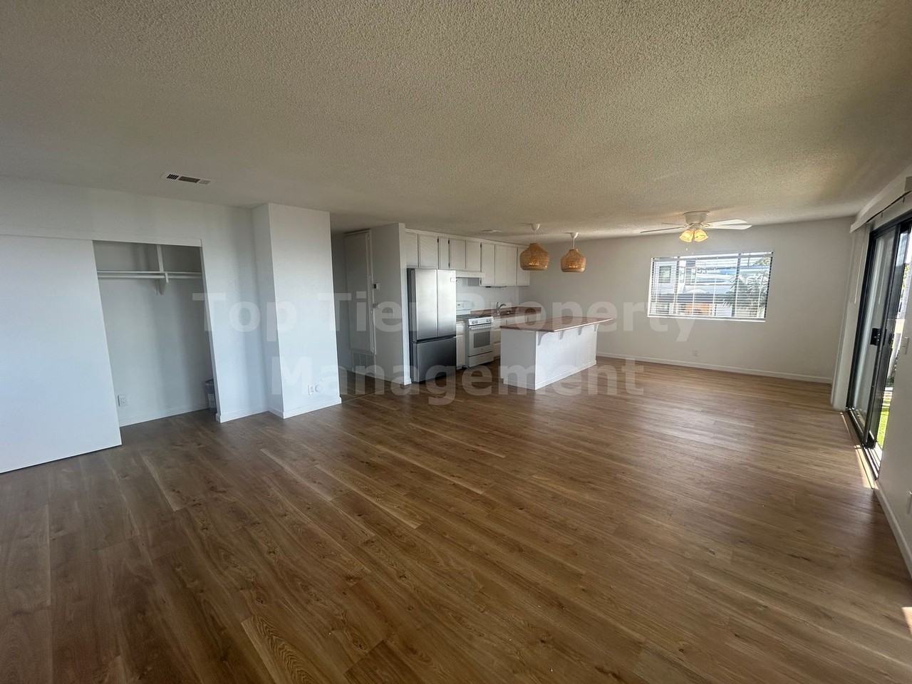 2287 Oxford Ave #A - Photo 4 of 29