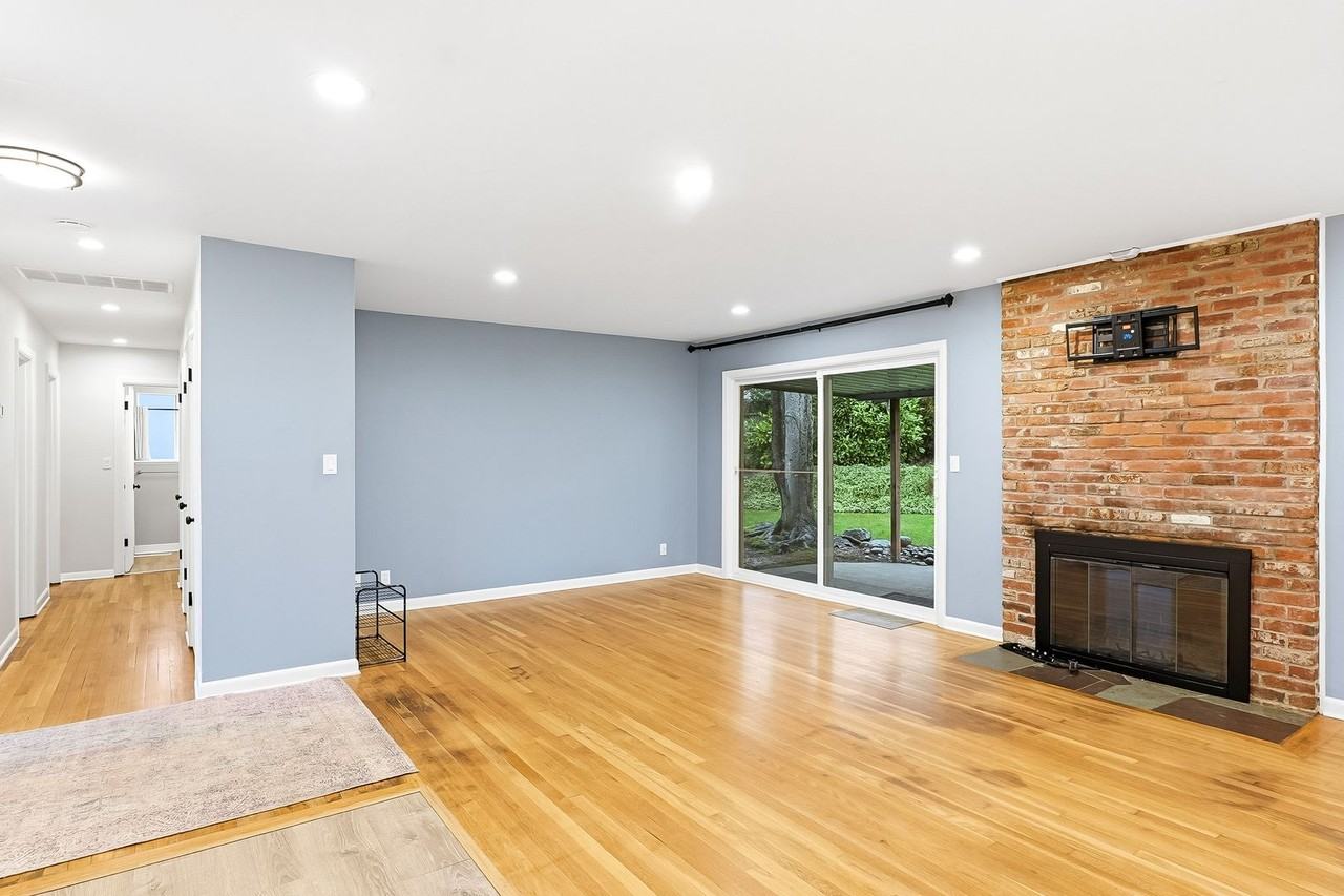 2600 Southwest 121st Place - Photo 2 of 21