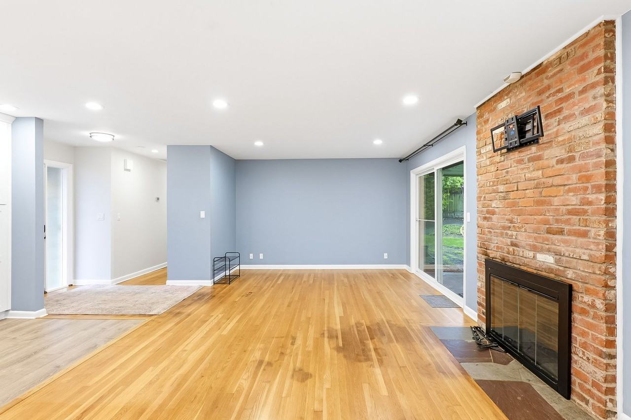 2600 Southwest 121st Place - Photo 3 of 21