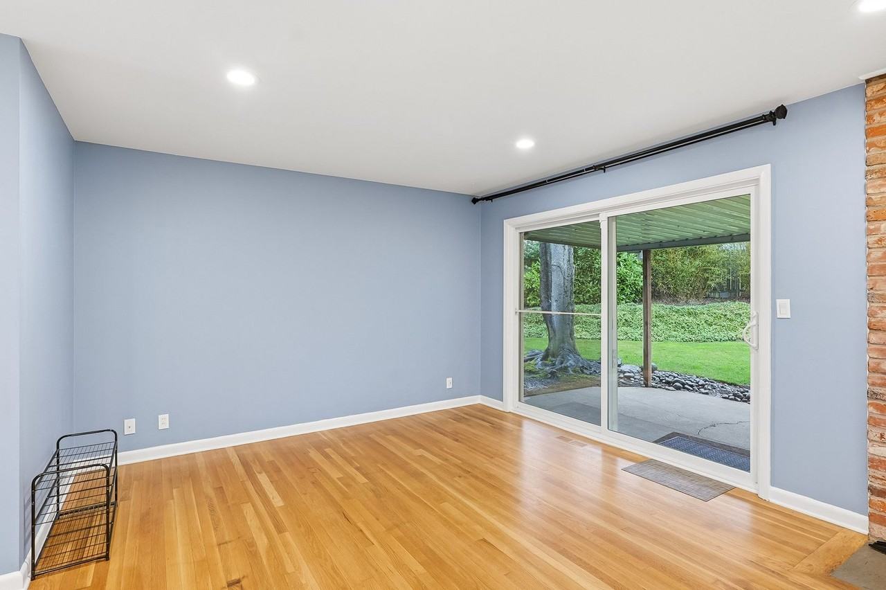 2600 Southwest 121st Place - Photo 4 of 21