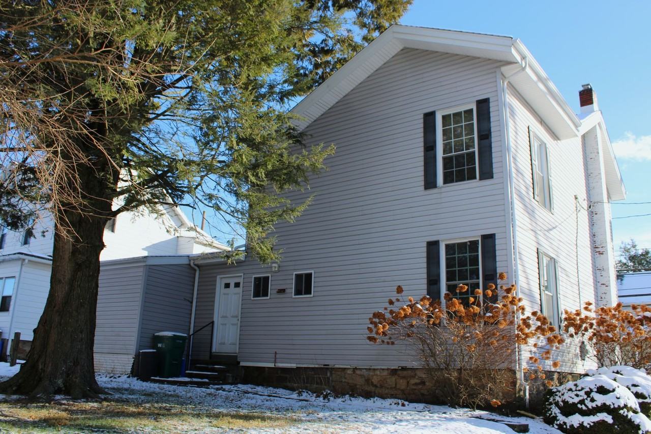 975 Church Street - Photo 2 of 26