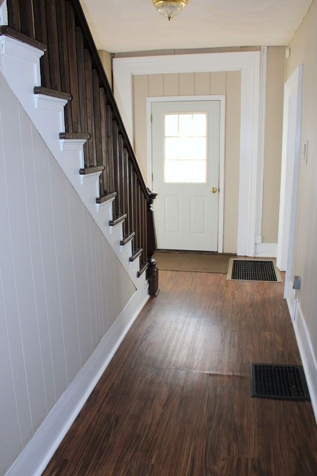 975 Church Street - Photo 3 of 26