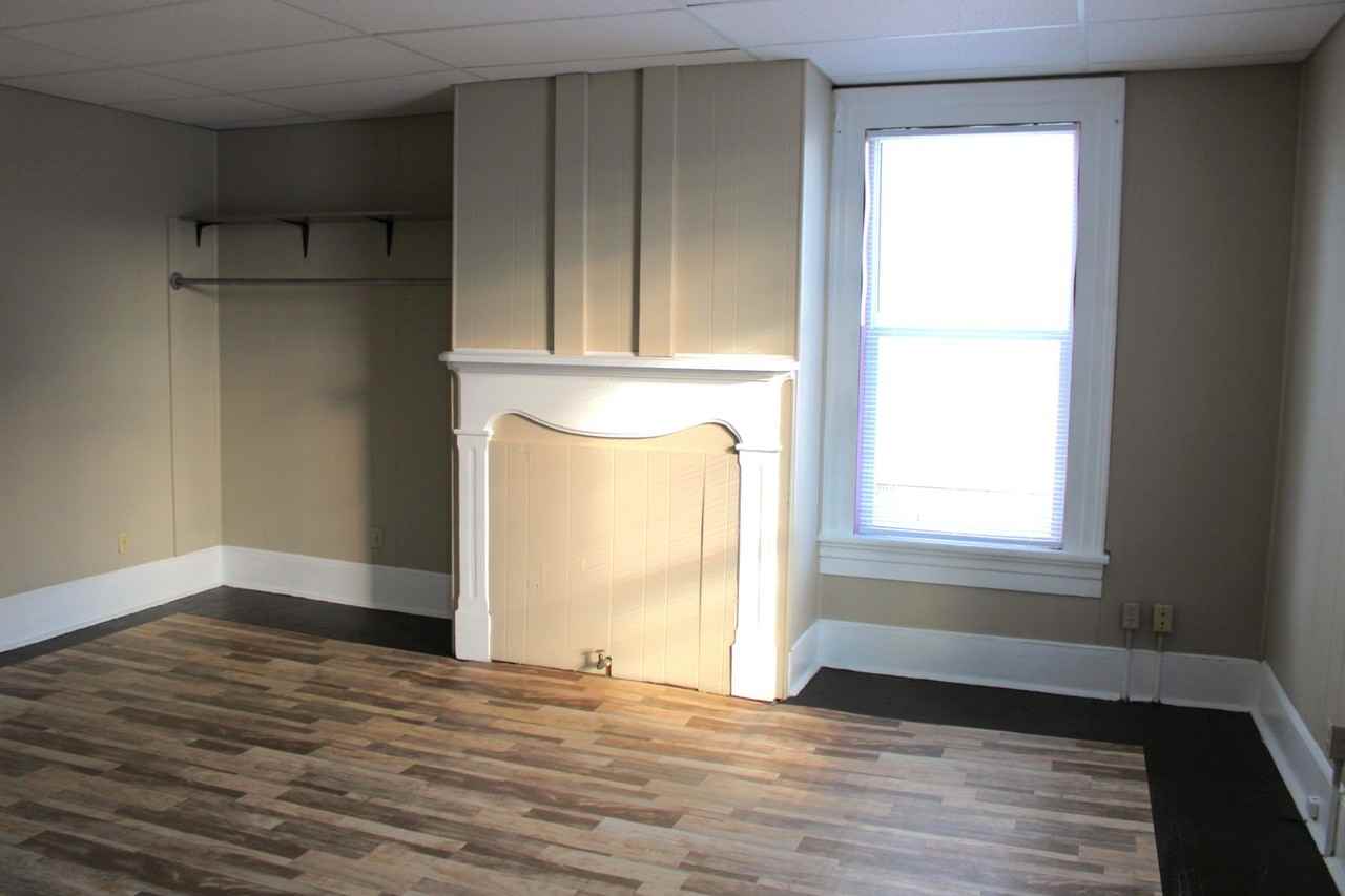 975 Church Street - Photo 4 of 26