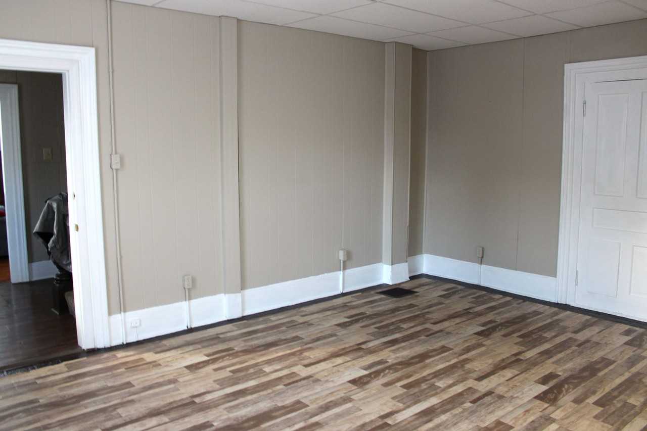 975 Church Street - Photo 5 of 26