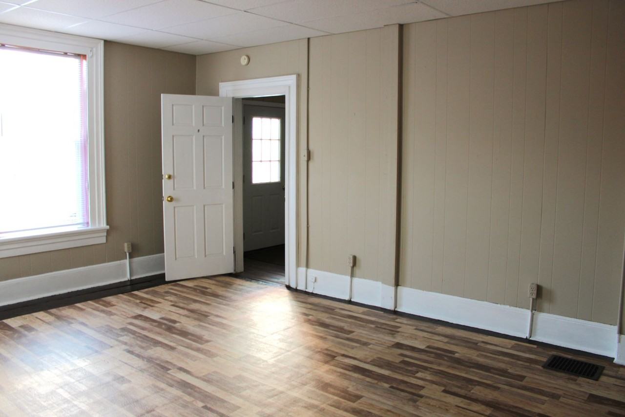 975 Church Street - Photo 6 of 26